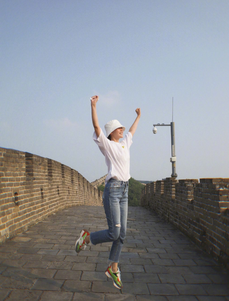 ����ɹ�οʹ��գ���ԼС��T����ɫţ�п���ˬ�����л���